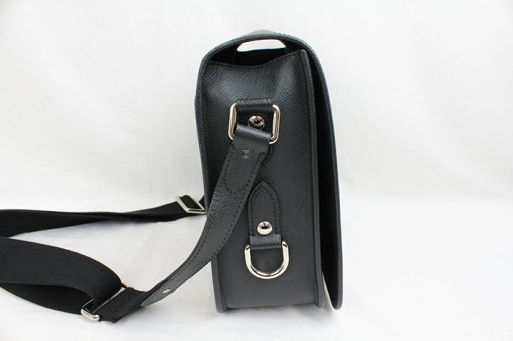 Louis Vuitton Andrey Line Bag Men Taiga Black